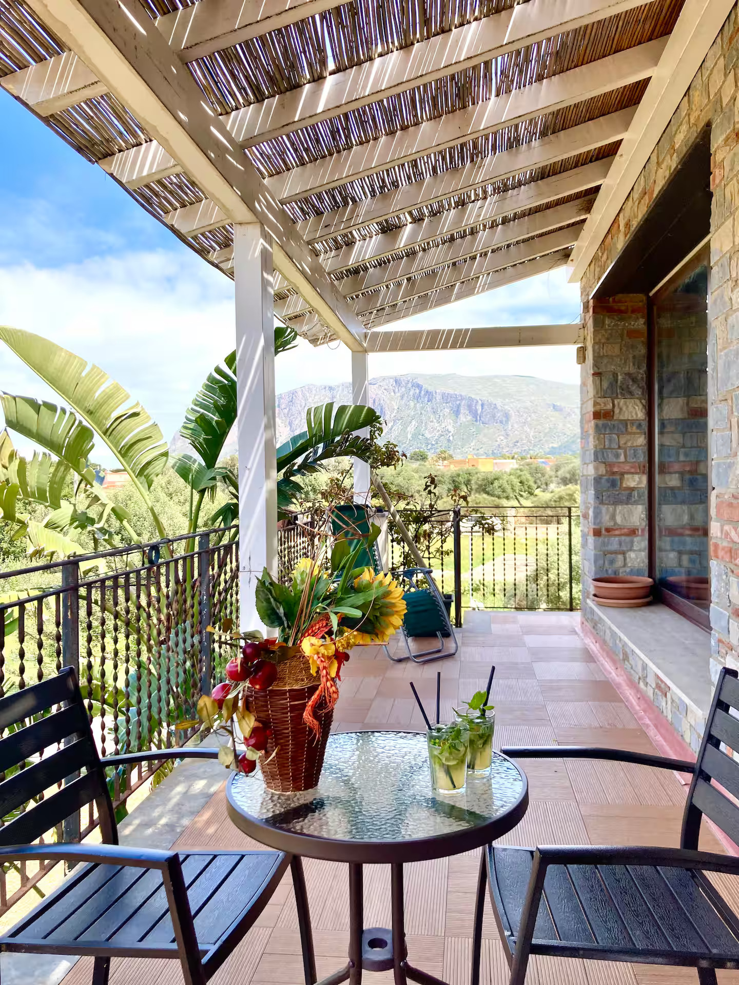 Portico attrezzato della Villetta Capo Rama